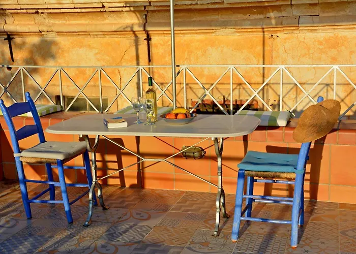 Venetian House ハニア